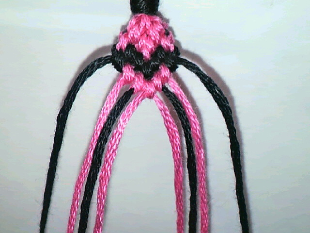 ハート柄が出来るかわいいミサンガの簡単な編み方 生活に役立つ記事