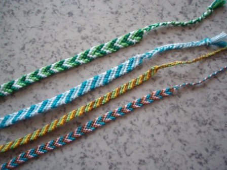 3本の糸で簡単に出来るミサンガの作り方 生活に役立つ記事