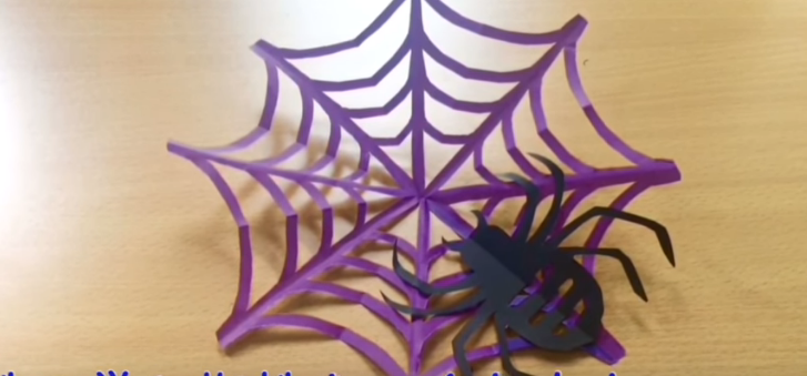 切り絵でハロウィン蜘蛛の巣の作り方 簡単な作り方をご紹介 生活に役立つ記事